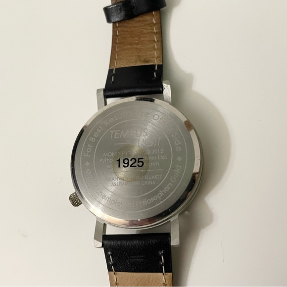 Monty Python Ministry of Silly Walks Men's Watch - Picture 12 of 16